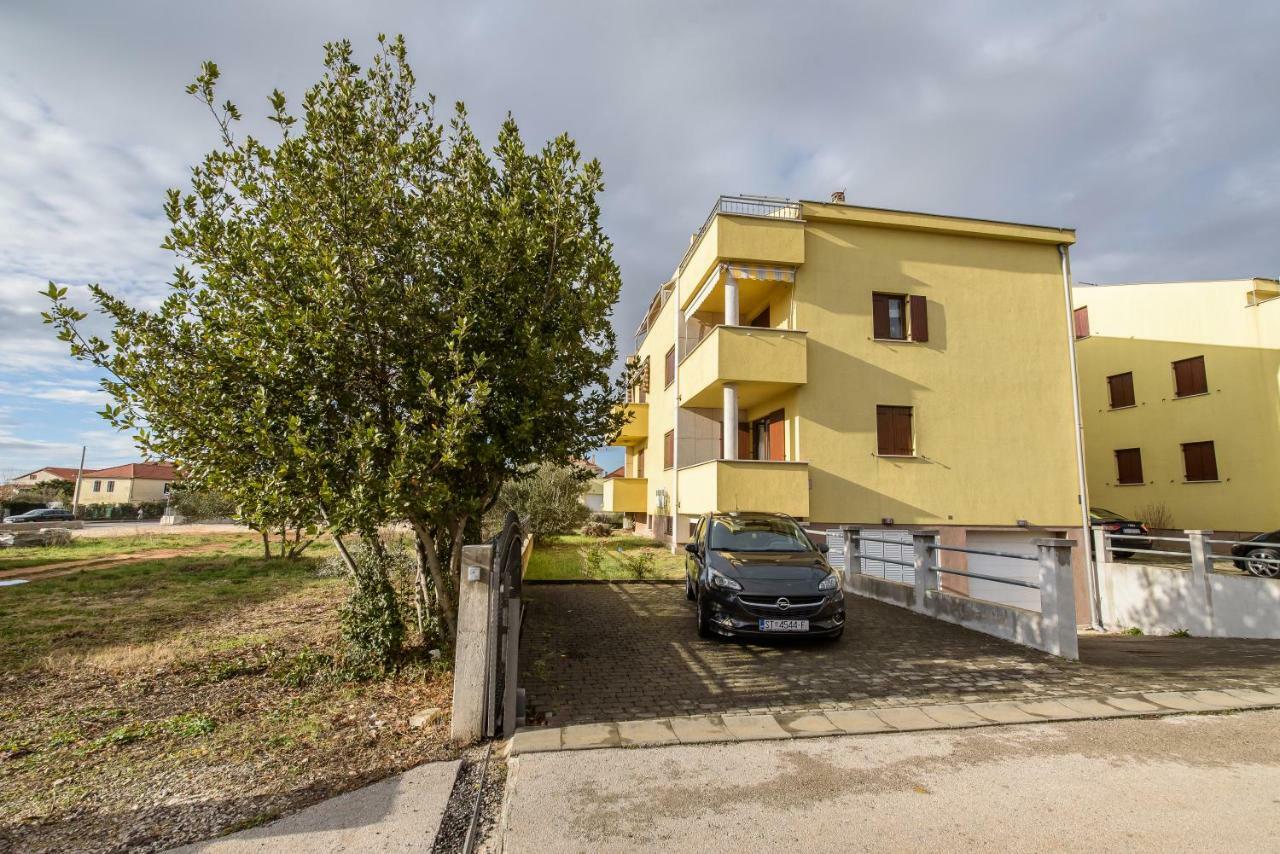 زادار Apartment Happy المظهر الخارجي الصورة