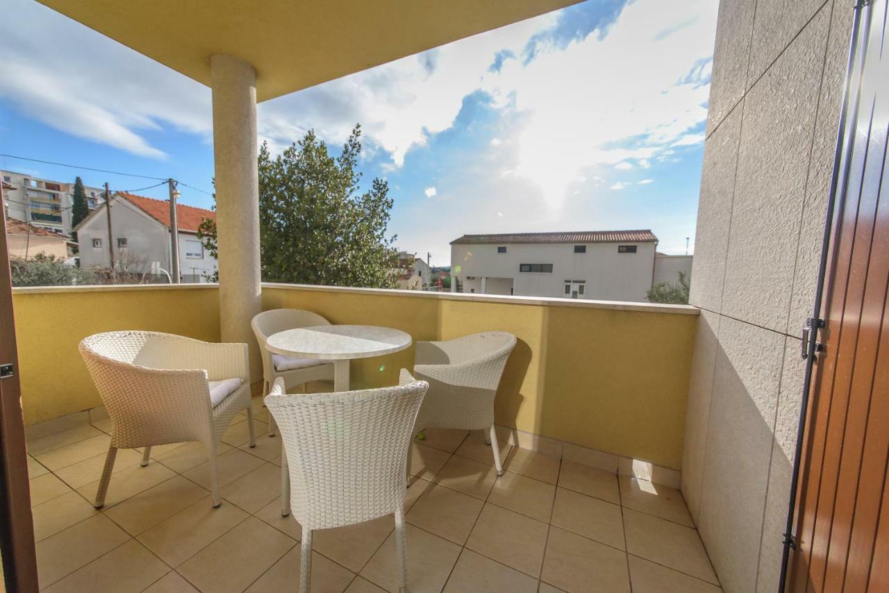 زادار Apartment Happy المظهر الخارجي الصورة