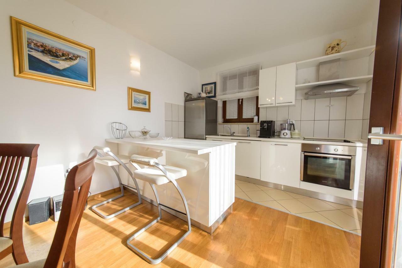 زادار Apartment Happy المظهر الخارجي الصورة